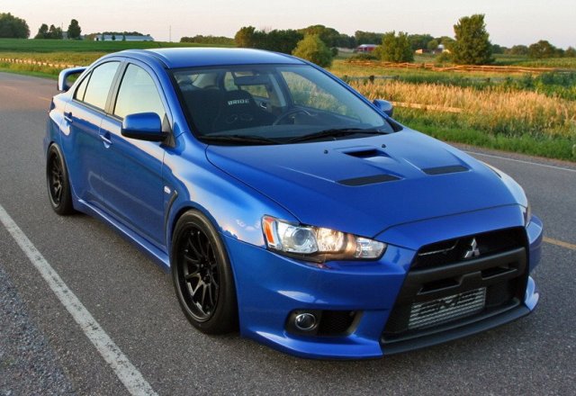 mitsubishi evo x blue