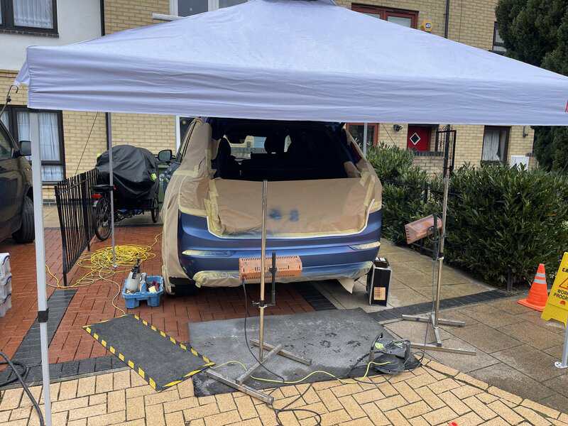mobile bumper repairs in london with a gazebo